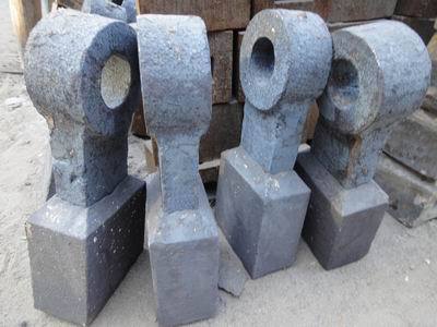 石頭的克星 復合式破碎機錘頭、耐磨顎板及異形配件